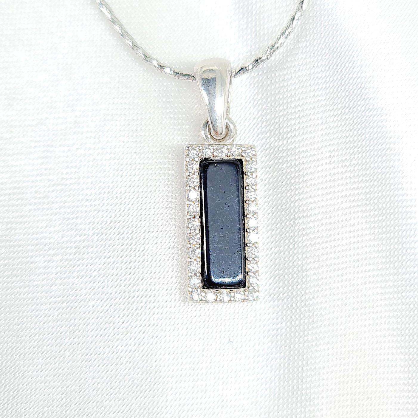 Black Bar Pendant