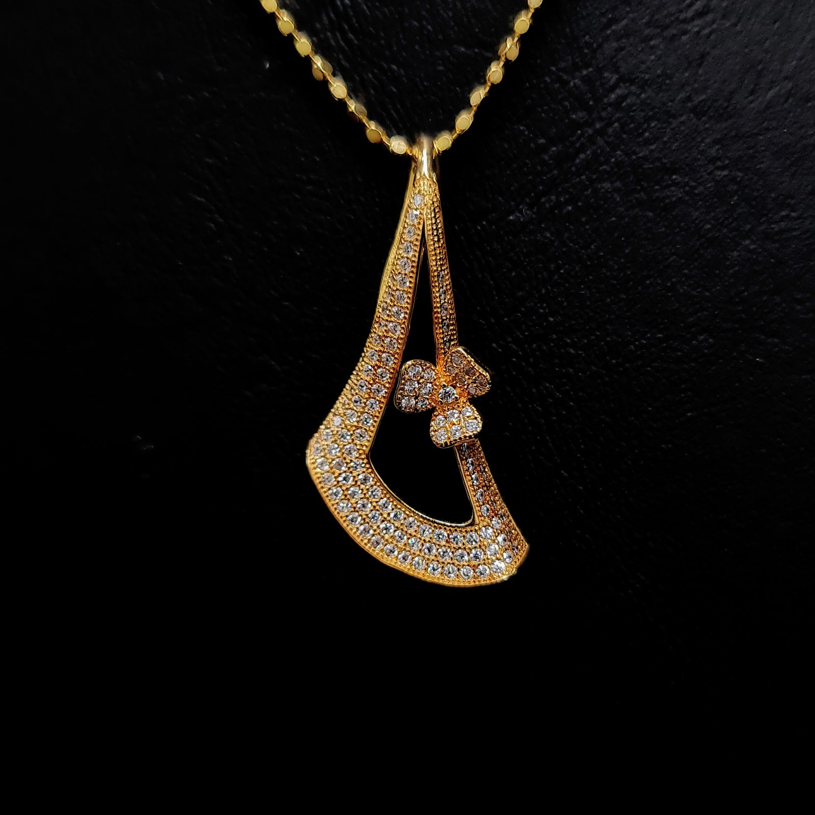 Bow Pendant